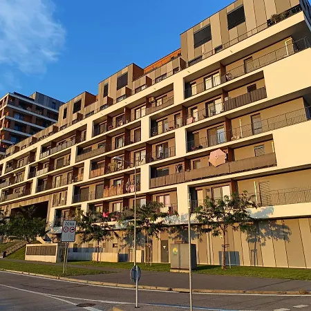 Cozy One-room With Garage And Ac Appartement *