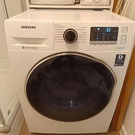 Cozy One-room With Garage And Ac Lejlighed Bratislava